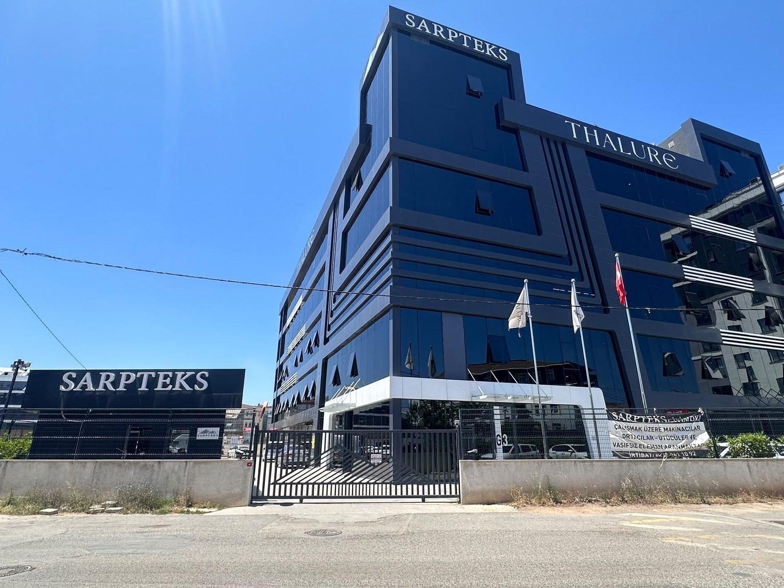 Cortek referans projesi: otomatik kapı ve geçiş sistemi montajı